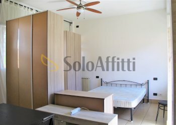 Zona Notte.JPG - Monolocale Via 24 Maggio, Parabiago - foto 5