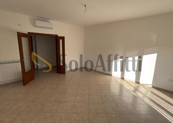 WhatsApp Image 2026-01-21 at 10.01.12 (1).jpeg - Ufficio Via Michele Ruta 62, Caserta - foto 1