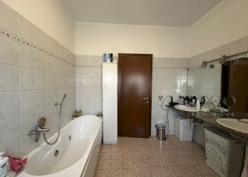 IMG_2440.JPG - Casa indipendente Via Monte Rosa 75, Invorio - foto 19