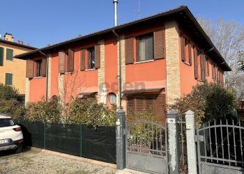 IMG_8246.JPG - Casa indipendente Strada Statale 9 Via Emilia 116, Castelfranco Emilia - foto 25