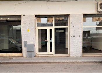 vetrine - Locale Commerciale Quartu Sant'Elena - foto 26