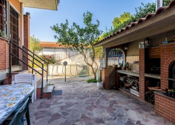 esterni - Villa Via Elio Petri, Roma - foto 14