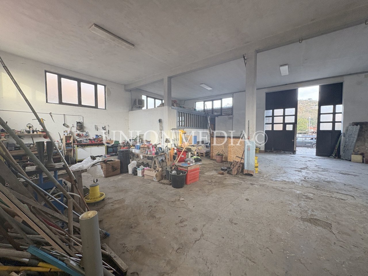 1 affitto capannone.jpg - Locale Commerciale Castelnuovo Magra - foto 2