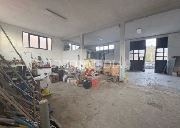 1 affitto capannone.jpg - Locale Commerciale Castelnuovo Magra - foto 2