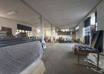 6 affitto capannone castelnuovo magra.jpg - Locale Commerciale Castelnuovo Magra - foto 6