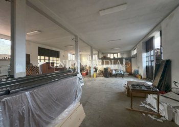 7 affitto capannone castelnuovo magra.jpg - Locale Commerciale Castelnuovo Magra - foto 7