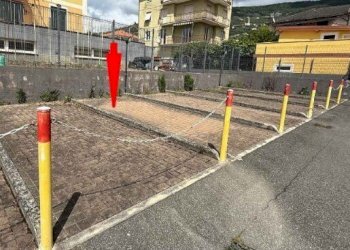 1.jpg - Posto Auto Via alla Basilica dei Fieschi 2/A, Cogorno - foto 5