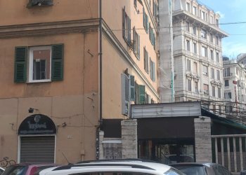 IMG20260108124848.jpg - Locale Commerciale Genova (zona Foce) - foto 1