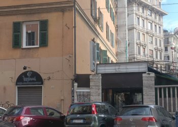 IMG20260108124854.jpg - Locale Commerciale Genova (zona Foce) - foto 2