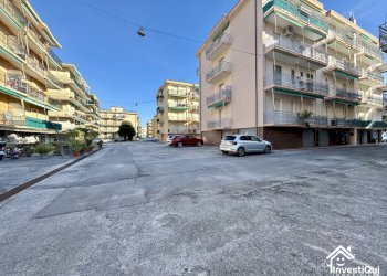 PARCHEGGI CONDOMINIALI - Bilocale Via Goffredo Mameli 125, Pietra Ligure - foto 27