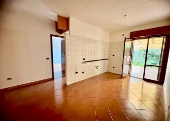 3.jpeg - Trilocale Via Domenico Luparelli, Guidonia Montecelio - foto 3