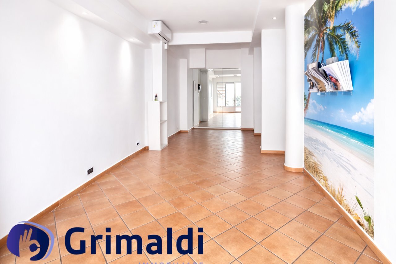 ChatGPT Image 3 mar 2026, 11_53_45.png - Commercial Premises Napoli (neighborhood Chiaia) - photo 2