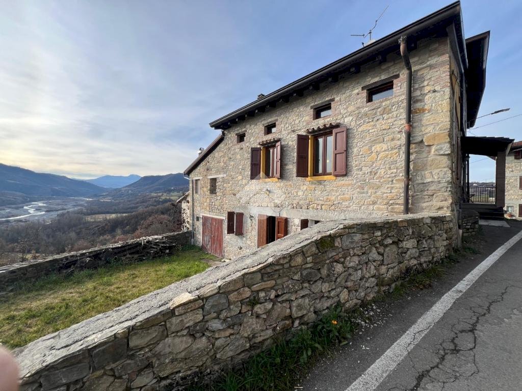 Casa semi indipendente Str. Cedogno, Neviano degli Arduini - foto 1