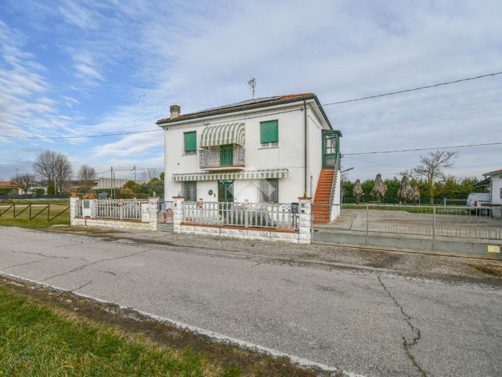 Casa indipendente Via Saldone, Poggio Renatico - foto 1