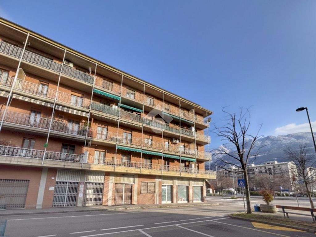 One-room apartment Via.rue A.Vuillerminaz, Aosta - photo 1