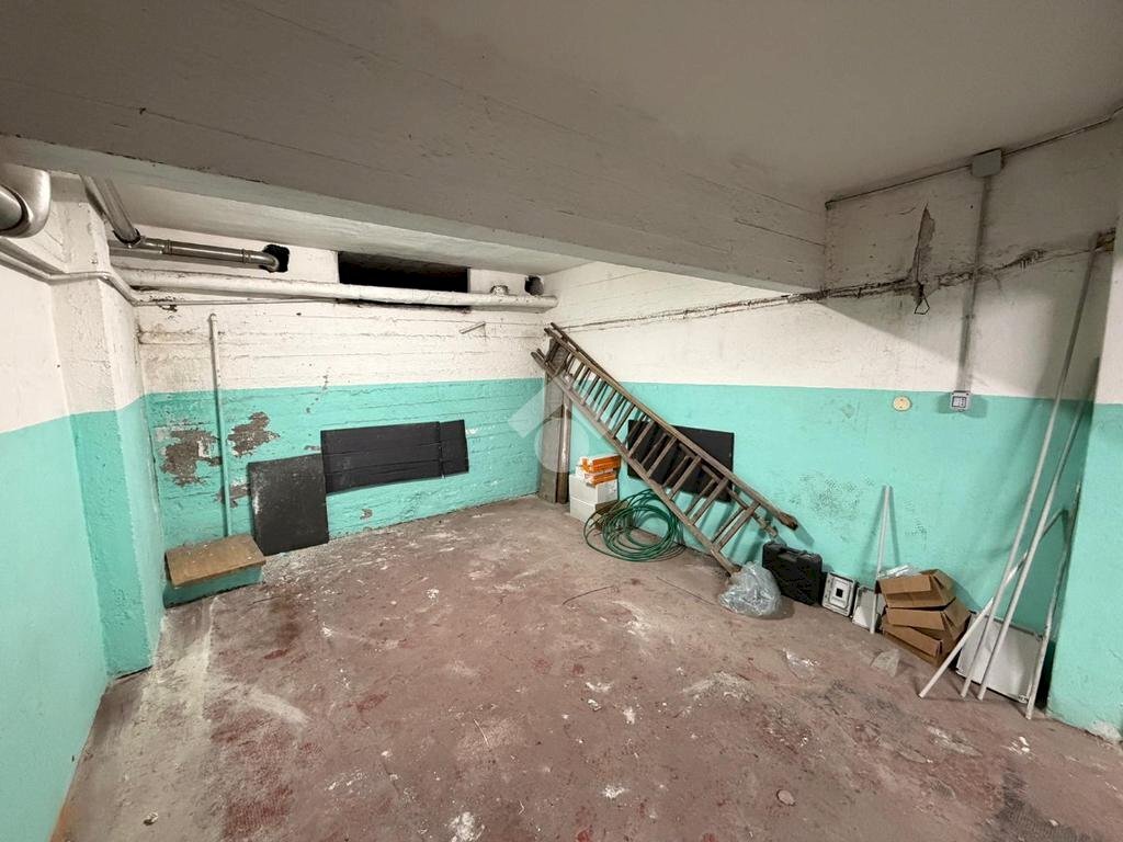 Box Via Faliero Vezzani, Genova (zona Rivarolo) - foto 3