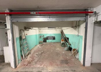 Box Via Faliero Vezzani, Genova (zona Rivarolo) - foto 1