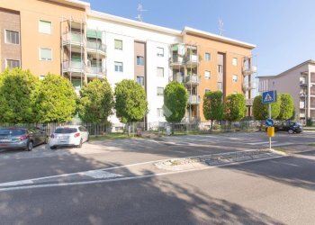 Two-room apartment Viale Italia, Lainate - photo 4