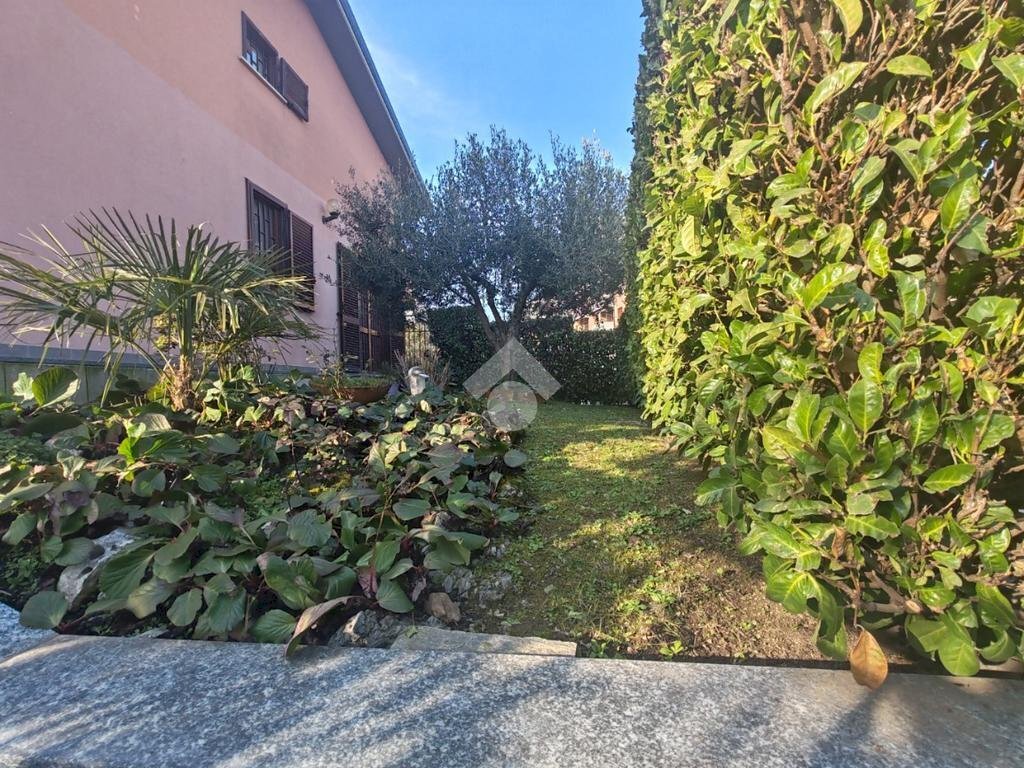 Villa Via Moneta, Opera - photo 2