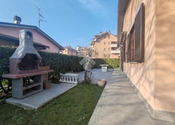 Villa Via Moneta, Opera - foto 1