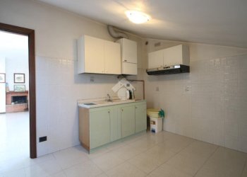 Three-room apartment Via Enrico Toti, Garbagnate Milanese - photo 16