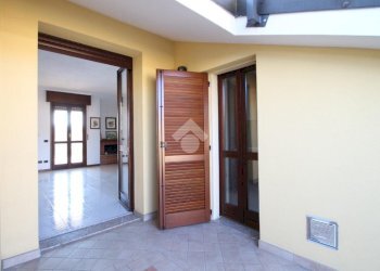 Three-room apartment Via Enrico Toti, Garbagnate Milanese - photo 20