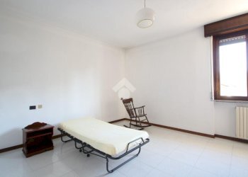 Three-room apartment Via Enrico Toti, Garbagnate Milanese - photo 22