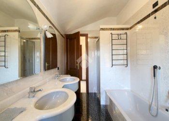 Three-room apartment Via Enrico Toti, Garbagnate Milanese - photo 37