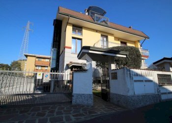 Three-room apartment Via Enrico Toti, Garbagnate Milanese - photo 39