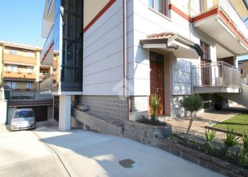 Three-room apartment Via Enrico Toti, Garbagnate Milanese - photo 40