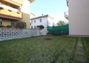 Three-room apartment Via Enrico Toti, Garbagnate Milanese - photo 43