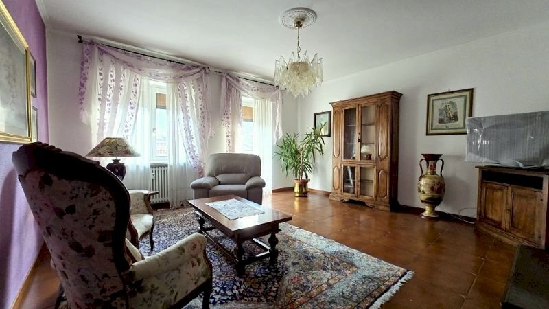 Appartamento Via Chambery, Aosta - foto 1