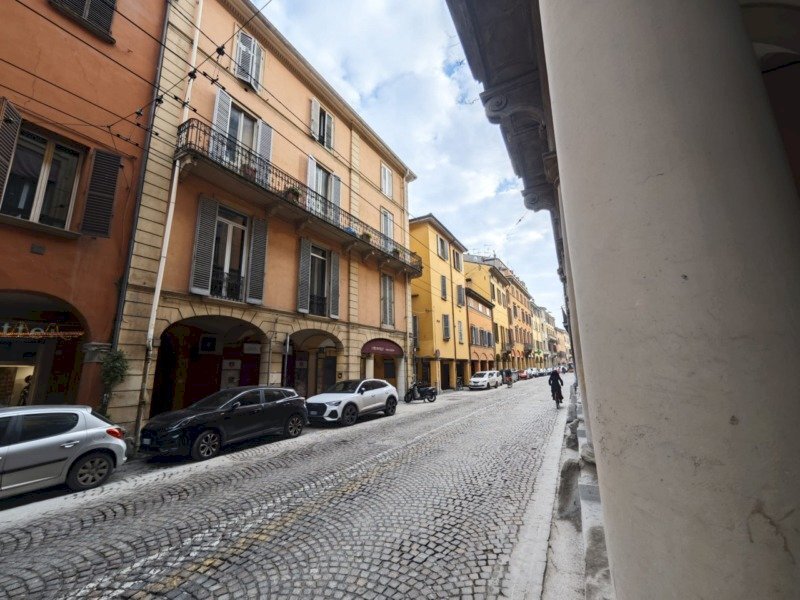 Cellar / Attic Via Santo Stefano, Bologna (neighborhood Santo Stefano) - photo 3