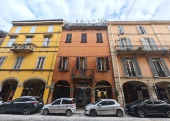Cellar / Attic Via Santo Stefano, Bologna (neighborhood Santo Stefano) - photo 1
