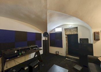 Cellar / Attic Via Santo Stefano, Bologna (neighborhood Santo Stefano) - photo 6