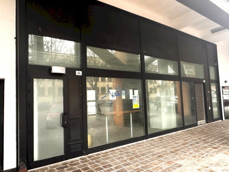 Commercial Activity via Dell'Artigiano, Bologna (neighborhood San Donato) - photo 2