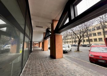 Commercial Activity via Dell'Artigiano, Bologna (neighborhood San Donato) - photo 10