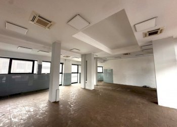 Commercial Activity via Dell'Artigiano, Bologna (neighborhood San Donato) - photo 11