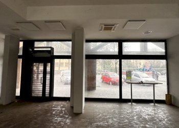 Commercial Activity via Dell'Artigiano, Bologna (neighborhood San Donato) - photo 19