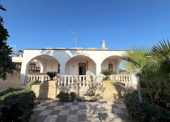 Foto 3 - Villa via della pavoncella
 
10, Lecce - foto 3