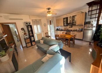 Foto 5 - Bilocale via lambro
 
20', Lesmo - foto 5