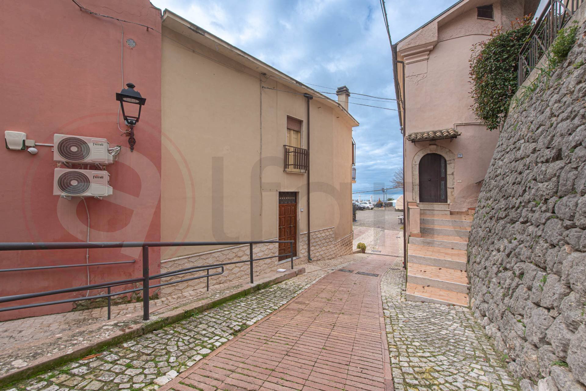 Foto 3 - Semi-detached house Via Conte Diopoldo
 
2, Rocca d'Arce - photo 3