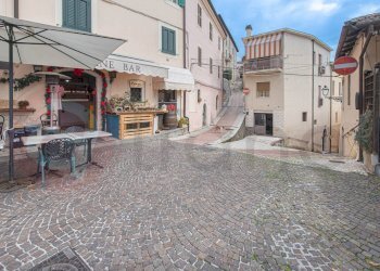 Foto 5 - Semi-detached house Via Conte Diopoldo
 
2, Rocca d'Arce - photo 5