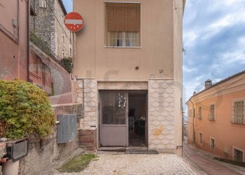 Foto 30 - Semi-detached house Via Conte Diopoldo
 
2, Rocca d'Arce - photo 30