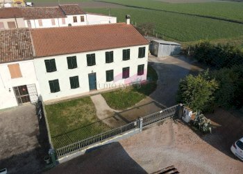 Foto 1 - Casa semi indipendente via Santo Stefano
 
20, Melara - foto 1