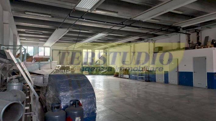 Foto 3 - Capannone via Europa
 
snc, Bellusco - foto 3