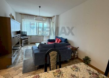 Sala da pranzo - Trilocale via Cascina Cattaneo
 
2, Luino - foto 5