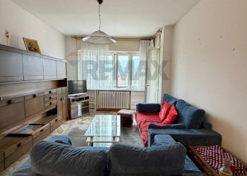 Soggiorno - Trilocale via Cascina Cattaneo
 
2, Luino - foto 6