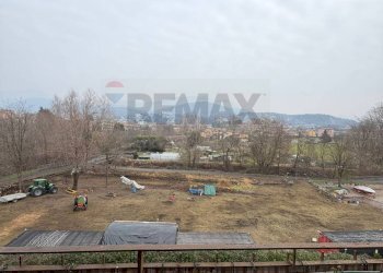 Edificio all\'aperto - Trilocale via Cascina Cattaneo
 
2, Luino - foto 11