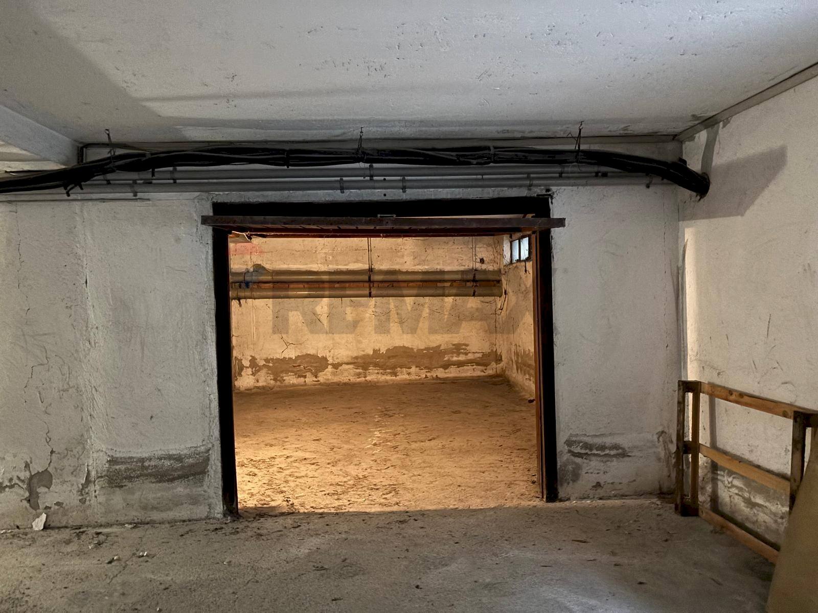 Parcheggio - Box VIA MANIN
 
30, Varese - photo 3